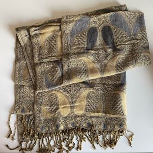 European scarf / shall